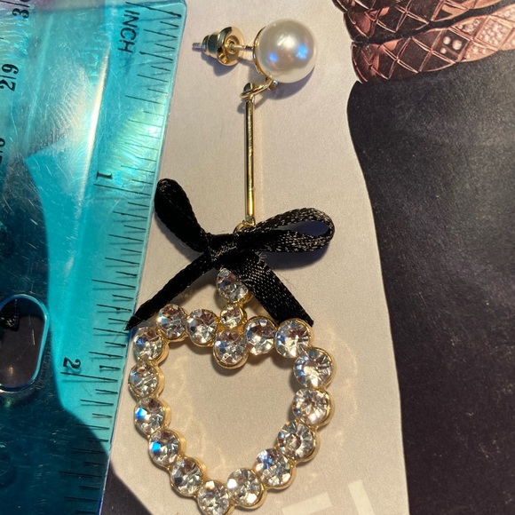 Rhinestone Heart Bow Earrings - Picture 5 of 5